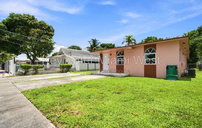2 beds, 1 bath, 825 sqft, $2,100, Unit 1