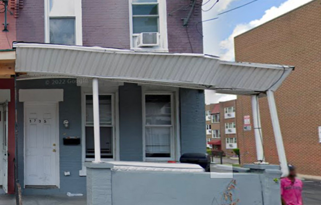 3 BED 1.5 BATH HOME FOR RENT.