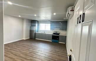 2 beds, 1 bath, 1,000 sqft, $2,700, Unit 120