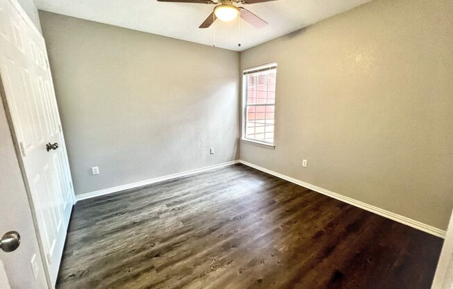 Newly Renovated 2-story 3-Bedroom Property in Dallas
