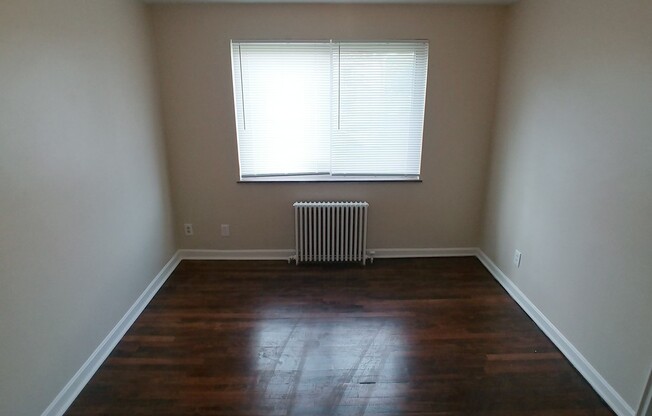 1 bed, 1 bath, 750 sqft, $900, Unit Apt 2