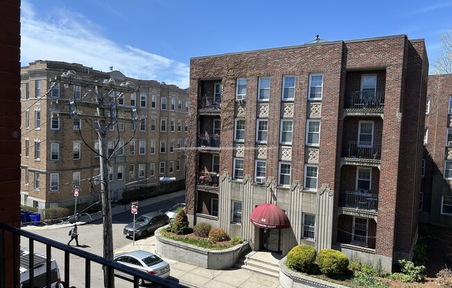 47 STRATHMORE RD 