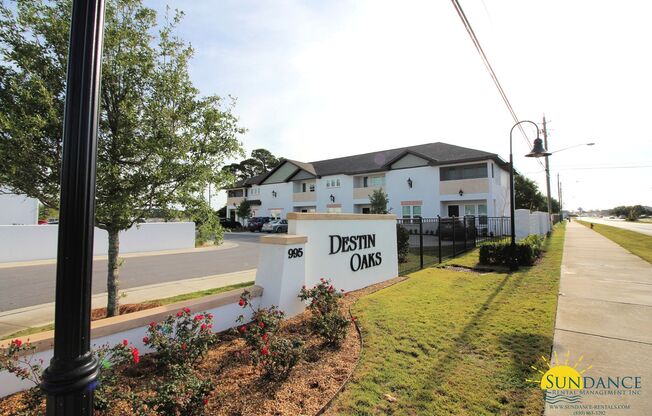 Destin Oaks Townhouse with Community Pool!
