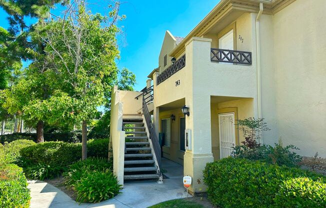 Lovely Spacious Eastlake Condo