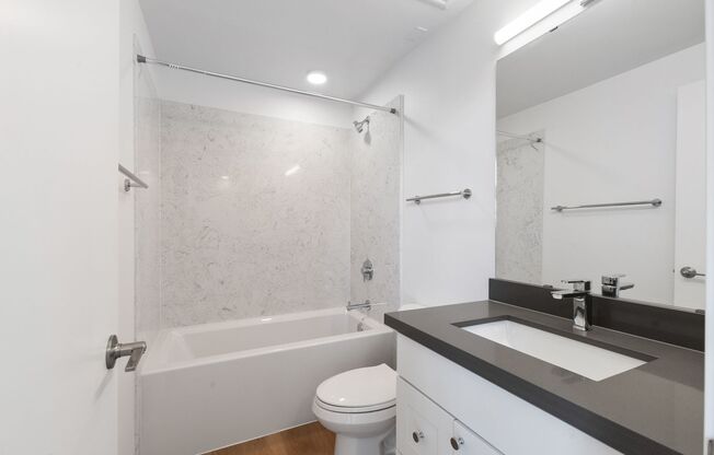 1 bed, 1 bath, 650 sqft, $2,695, Unit 300
