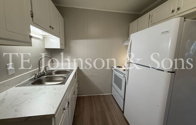 Cozy 1-Bedroom with Water Included