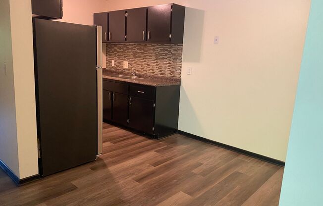 2 beds, 1.5 baths, 1,060 sqft, $1,325, Unit 7700-309