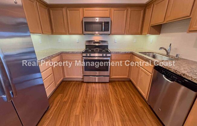 2 beds, 2.5 baths, $2,300