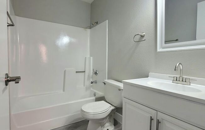 2 beds, 2 baths, 875 sqft, $1,455.5, Unit 26