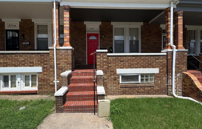 2756 Pelham Ave