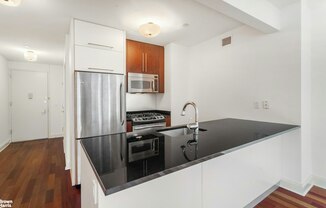 1 bed, 1 bath, 528 sqft, $3,750, Unit 5F