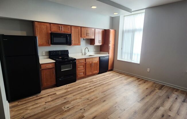 1 bed, 1 bath, 615 sqft, $1,195, Unit Unit 211