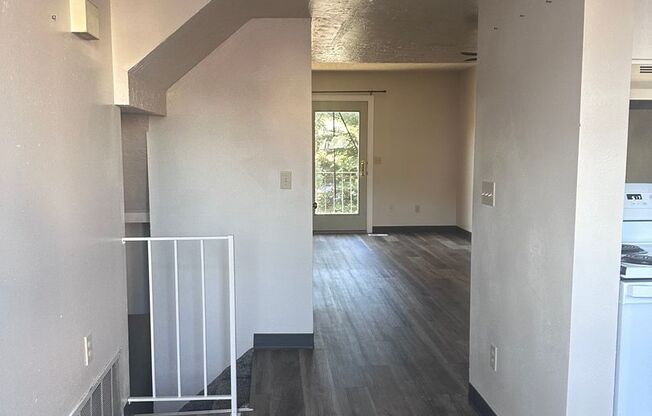 2 beds, 1.5 baths, $1,000, Unit #13