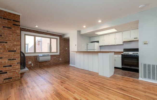 Lakeview Apartments!