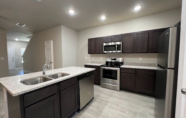 3 beds, 2.5 baths, $1,445, Unit 13312 Reid Meadows