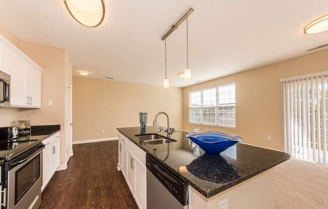 1 bed, 1 bath, 863 sqft, $1,330, Unit 3FP5213