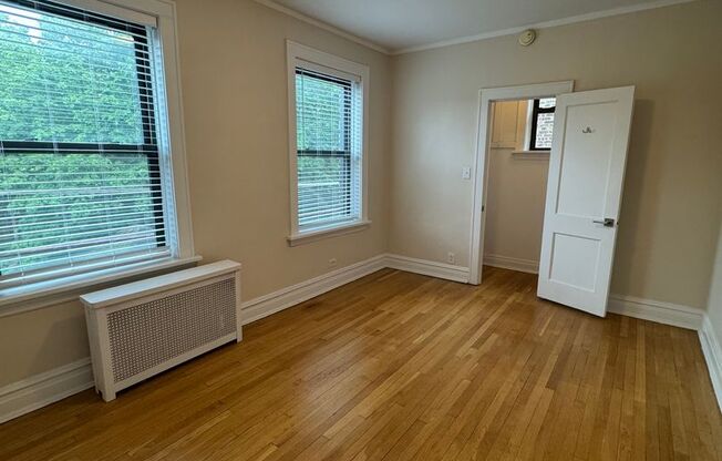 1 bed, 1 bath, 590 sqft, $1,745, Unit 609-2H