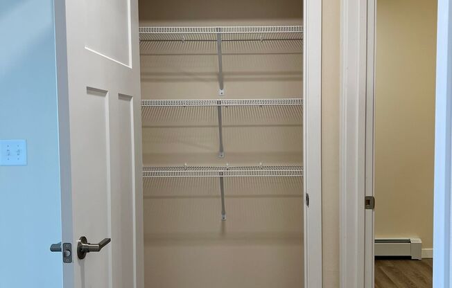 2 beds, 1 bath, 1,040 sqft, $1,485, Unit AT 709-34