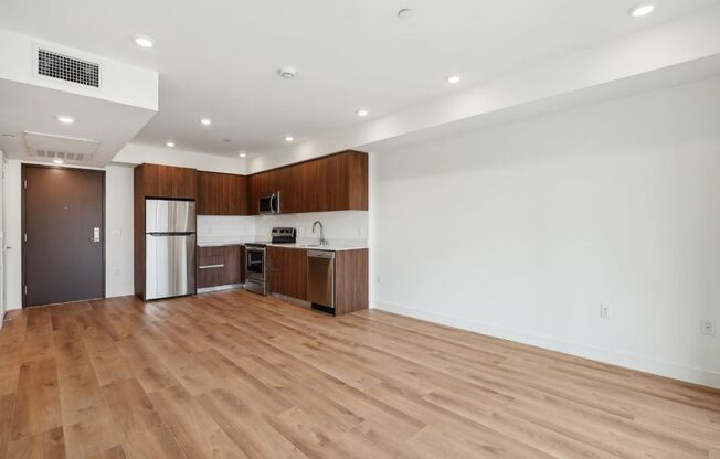 New Luxury Modern 1 & 2 Bedroom Apartments