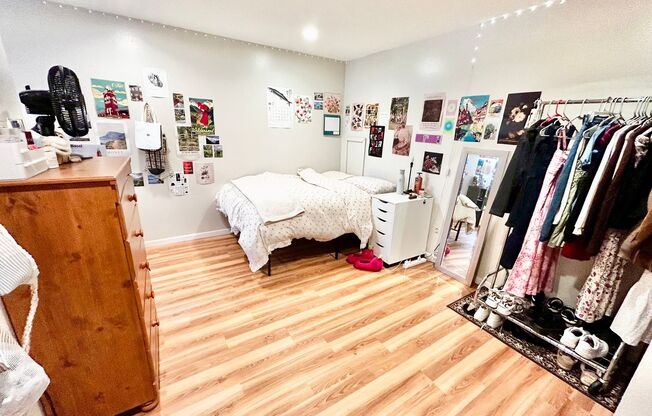 2 beds, 1 bath, 768 sqft, $2,410, Unit 108