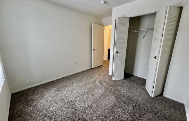 3 beds, 2 baths, 1,150 sqft, $1,625, Unit 27-103