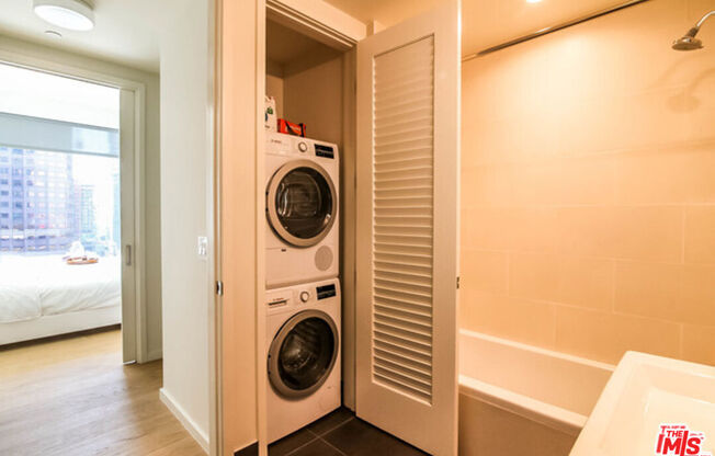 Studio, 1 bath, 480 sqft, $3,500, Unit 905