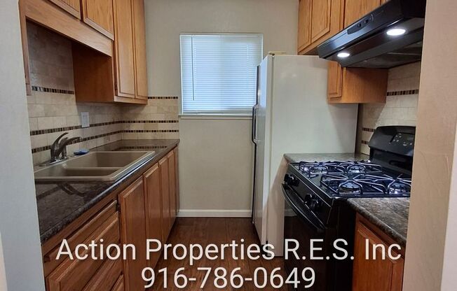 2 beds, 1 bath, $1,550, Unit UNIT # 4