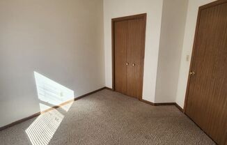 3 beds, 1.5 baths, $849, Unit Unit 6