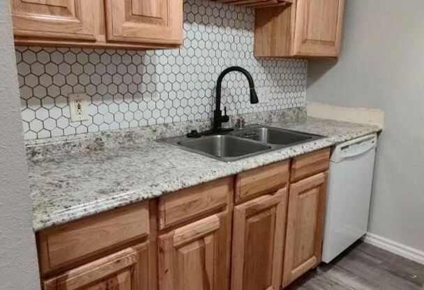 425 E. Fountain Place