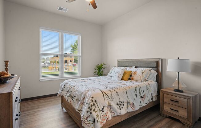 2 beds, 2 baths, 1,173 sqft, $2,070, Unit 840-207