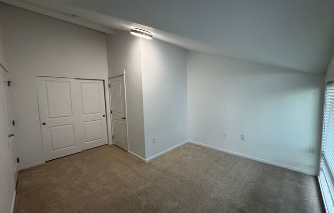 2 beds, 2 baths, 940 sqft, $2,950, Unit 2504-A