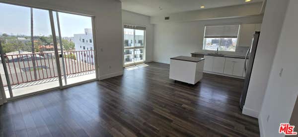 1215 S Bedford St #201