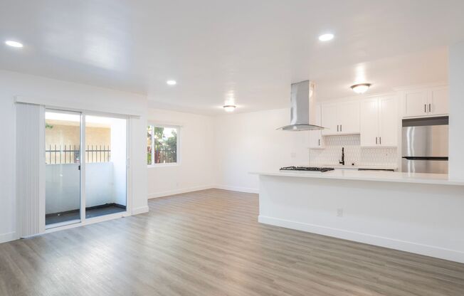 1 MONTH FREE! Newly Remodeled 2 bed / 2 bath in West Hollywood