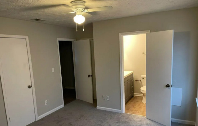 2 bed 2.5 bath in Stockbridge!