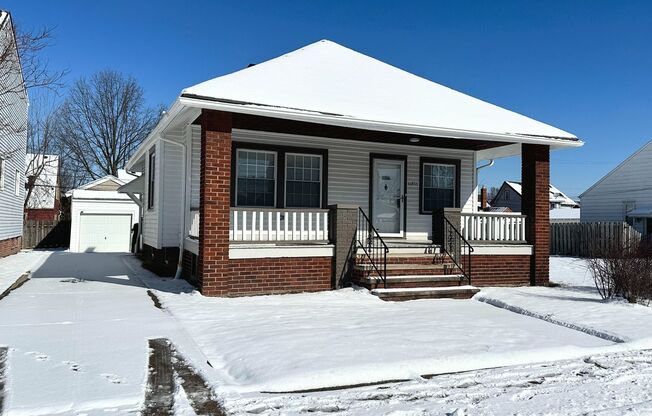 2 Bed & 1 Full Bath Ranch w/ Basement for Rent!