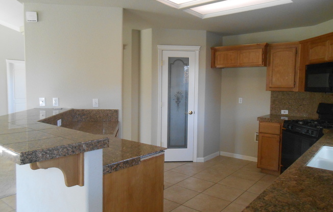 3 beds, 2 baths, $2,400