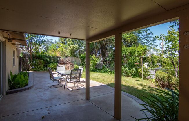 MOVE IN SPECIAL: $400 OFF FIRST MONTHS RENT! LANDSCAPING INCLUDED!