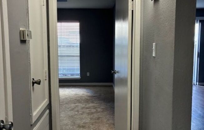 1 bed, 1 bath, 750 sqft, $925, Unit 6801