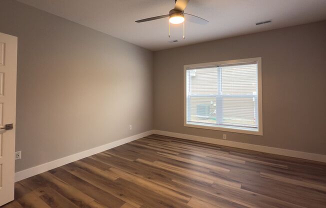 2 beds, 2 baths, 1,300 sqft, $3,199