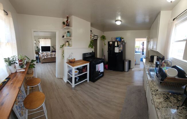 3 beds, 1 bath, $3,000