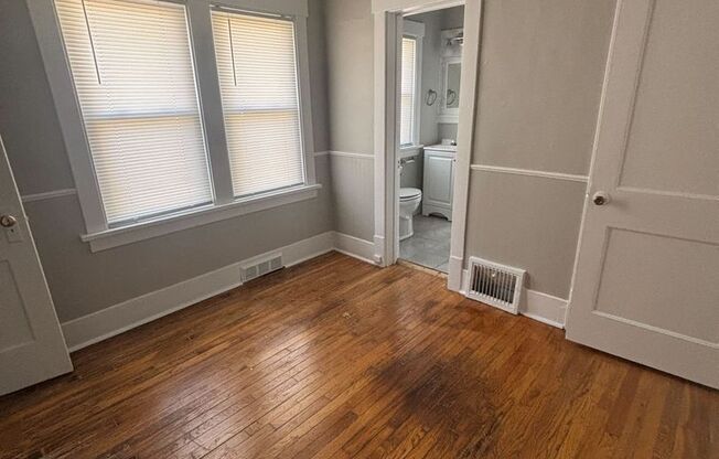 2 beds, 1 bath, $1,550