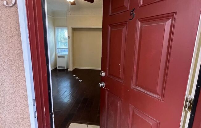 715 E 5th Street