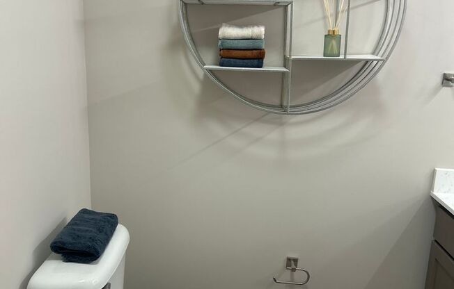 Studio, 1 bath, 502 sqft, $1,200, Unit 17