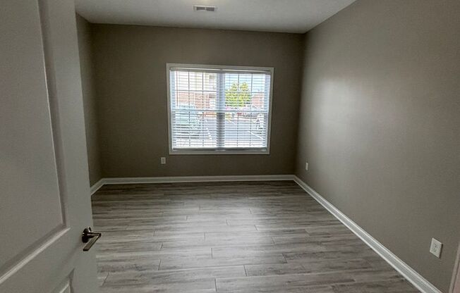 1 bed, 1 bath, 765 sqft, $895, Unit 226 1A