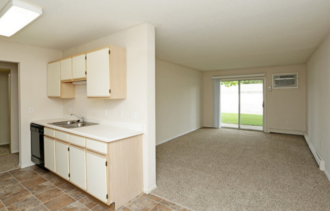 2 beds, 1 bath, 957 sqft, $970, Unit 2203