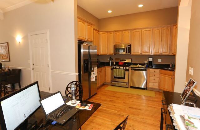 5349 Kenmore