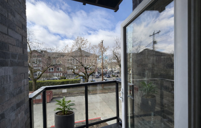 1 bed, 1 bath, 434 sqft, $2,195, Unit 304