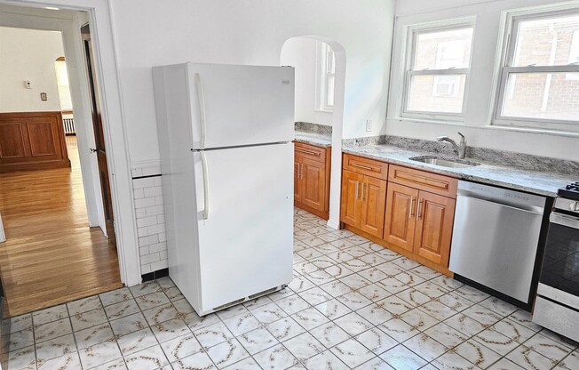 3 beds, 1 bath, 1,300 sqft, $3,450, Unit 1