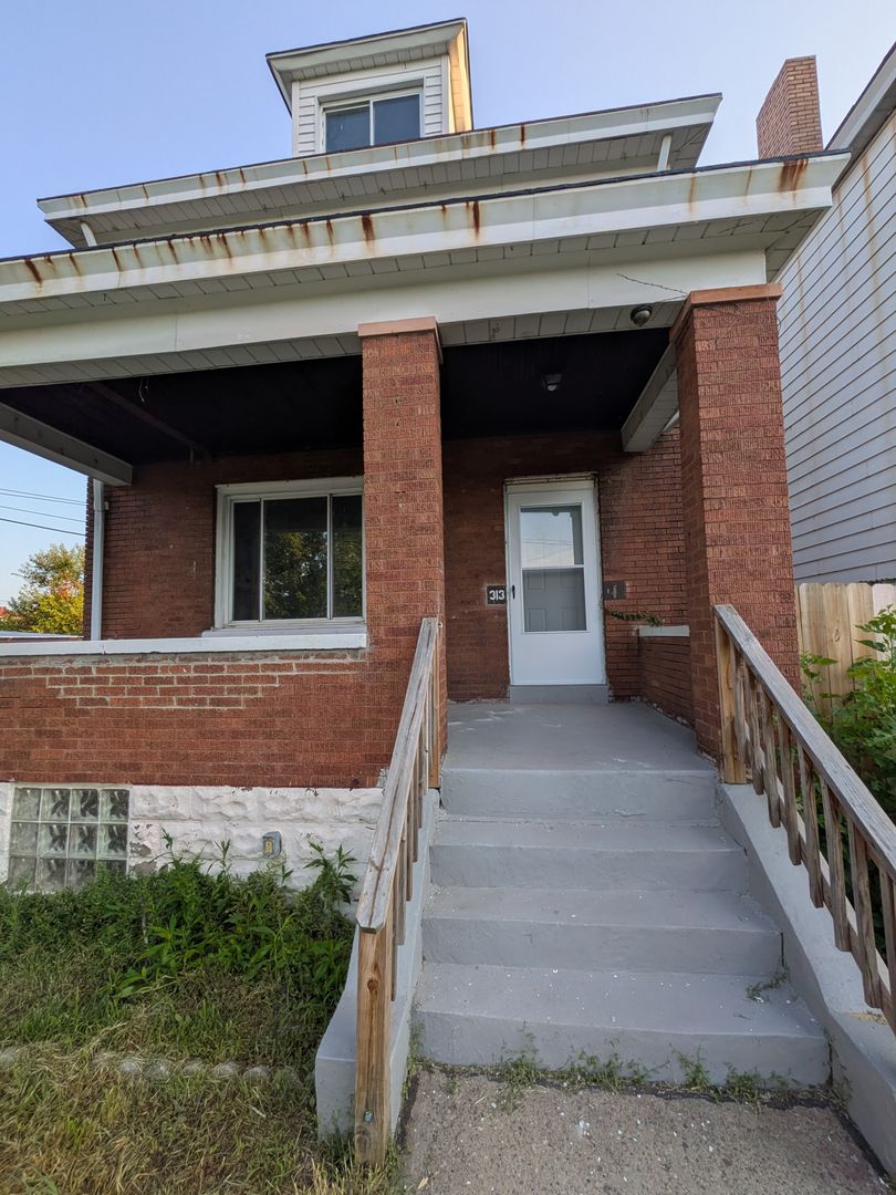 Beautifully renovated brick home in Pittsburgh!