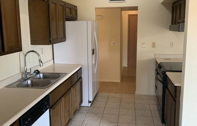 Spacious 3 Bed 2.5 Bath in Glendale